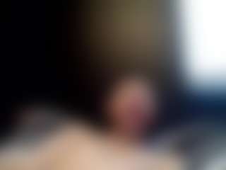 tallhungcloudyy's Live Sex Cam Show