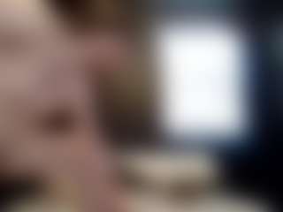 tallhungcloudyy's Live Sex Cam Show