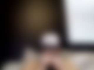 tallhungcloudyy's Live Sex Cam Show