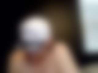 tallhungcloudyy's Live Sex Cam Show