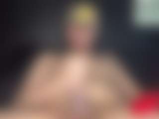 Live cam show with tallhungcloudyy - Big Balls on Camsoda