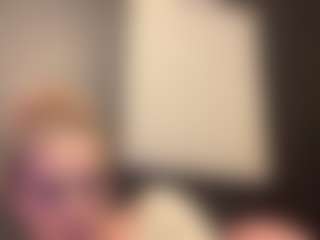 Live cam show with tallhungcloudyy - Green Eyes on madthumbs
