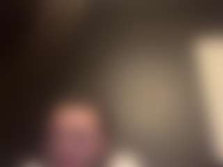 Live cam show with tallhungcloudyy - Beardy on Camsoda