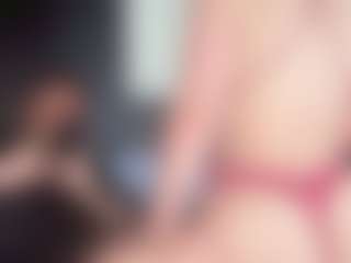 Live cam show with tallhungcloudyy - Black Hair on livesexfox.com