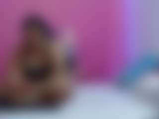 Live cam show with brunnette-hot - Strip on xplaylive.com