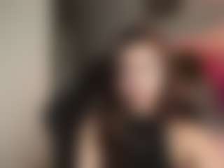 Live cam show with DeeannaAmidon - Striptease on AdultVida.com