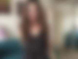 Live cam show with DeeannaAmidon - Oil on Latina Girls
