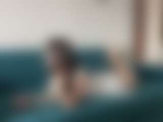 Live cam show with DeeannaAmidon - Bikini on Camsoda
