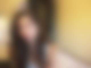 Live cam show with Ellie - Oil on Cam Slut