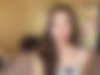 Live cam show with Ellie - Shaved on Camsoda