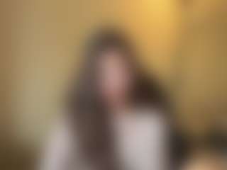 Live cam show with Ellie - Shaved on Camsoda