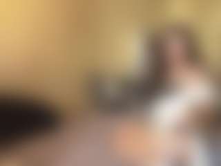 Live cam show with Ellie - Oil on Camsoda