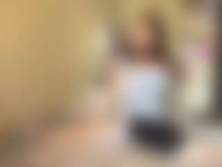 Live cam show with Ellie - Shaved on Camsoda