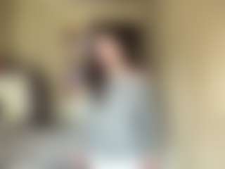 Live cam show with Ellie - Shaved on Camsoda