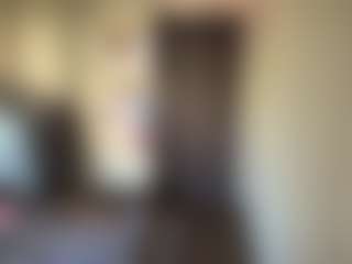 Live cam show with Ellie - Shaved on Mixed Magazine Live
