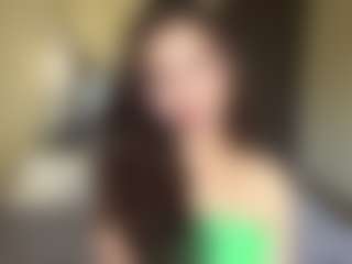 Live cam show with Ellie - Big Tits Small Tits on xxxlivecams.org