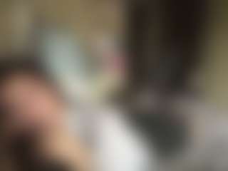 Live cam show with Ellie - Shaved on Camsoda
