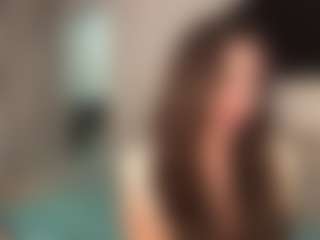 Live cam show with Ellie - Shaved on Camsoda