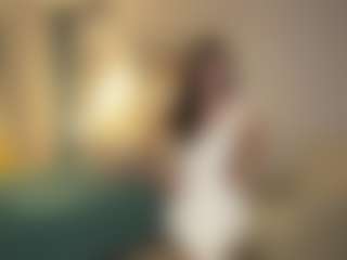 Live cam show with Ellie - Shaved on Camsoda