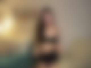 Live cam show with Ellie - College on liverealitysex.com