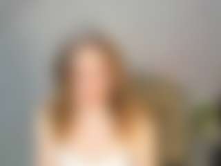 Emmaa-Kimm's Live Sex Cam Show