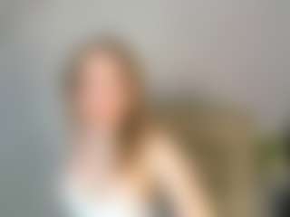 Emmaa-Kimm's Live Sex Cam Show