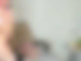 Emmaa-Kimm's Live Sex Cam Show