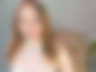 Emmaa-Kimm's Live Sex Cam Show