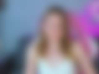 Live cam show with Emmaa-Kimm - Camel Toe on crypto-cams