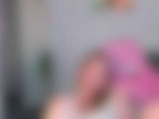 Emmaa-Kimm's Live Sex Cam Show