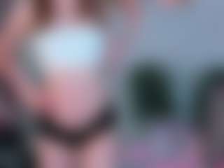 Emmaa-Kimm's Live Sex Cam Show