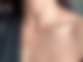 Live cam show with EulaMcleland - College on Strip Flash - Live Sex Shows