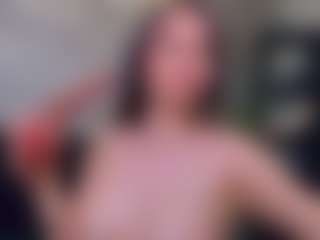 Live cam show with HannahIsabellee - Sexy on CamwithHer