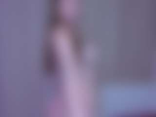 Live cam show with IvelisseMotteshard - Public on SpankPalCams