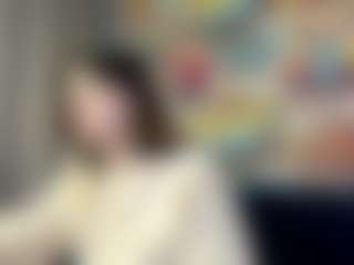 Live cam show with Kira-Be11 - Pretty on Latina Girls