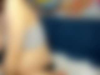 Live cam show with Kira-Be11 - Moaning on fapnchat