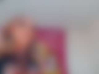 Live cam show with Oriana - Colombia on CamwithHer