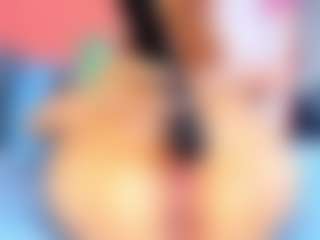 Live cam show with rosethompson19 - Skinny on Dolls Live