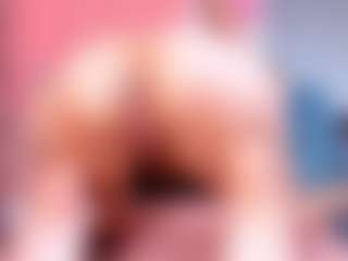 rosethompson19's Live Sex Cam Show