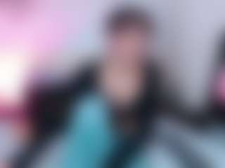 Live cam show with Rouse-benbett - Normal on fapnchat