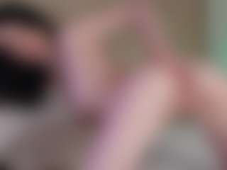Live cam show with Sara-SweetXX - Butt Plug on Cam Slut