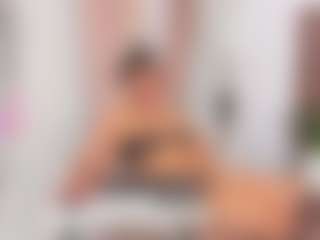 Live cam show with Scaarleett11 - Ass Bouncing on live18s.com