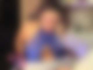 Live cam show with AmbberNixx - Middle Aged on Latina Girls