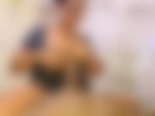 Live cam show with AmbberNixx - Squirt Mature on CamClone
