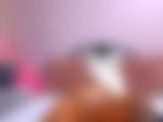 Live cam show with FoxySerenaX - Blonde Hair on Fling VIP Chat
