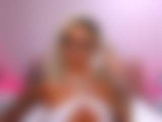 FoxySerenaX's Live Sex Cam Show