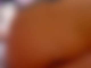 Live cam show with FoxySerenaX - Big Tits on AdultVida.com