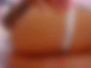 Live cam show with FoxySerenaX - Cowgirl on CamwithHer