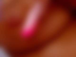 Live cam show with FoxySerenaX - Smoking on chickslive.net