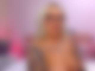 FoxySerenaX's Live Sex Cam Show
